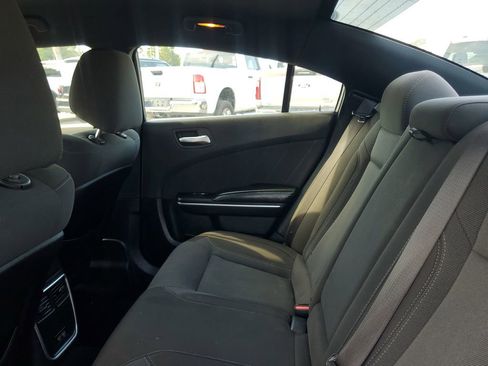 Used 2019 Dodge Charger SXT RWD image 27