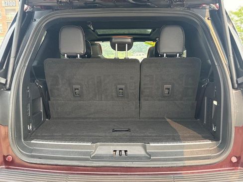 Used 2019 Lincoln Navigator Reserve AWD/4WD image 7