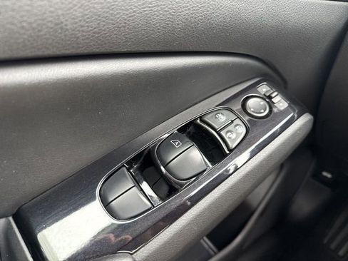 Used 2024 Nissan Altima 2.5 SR FWD image 22