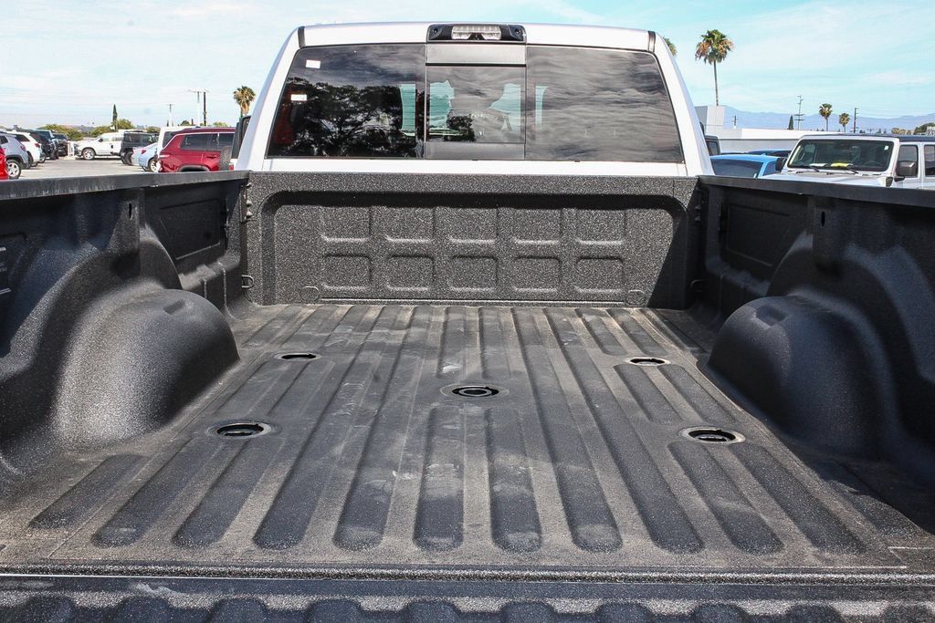 New 2026 RAM 3500 Laramie AWD/4WD image 22