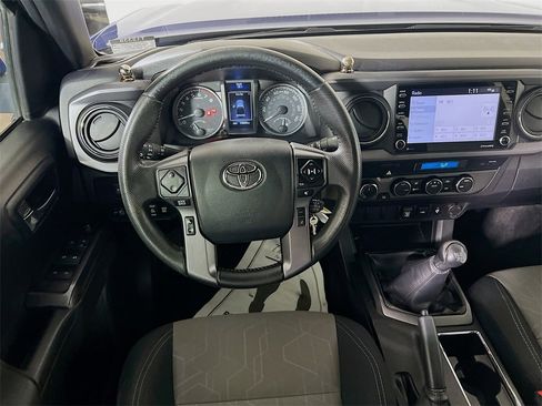 Certified 2022 Toyota Tacoma TRD Off-Road image 20