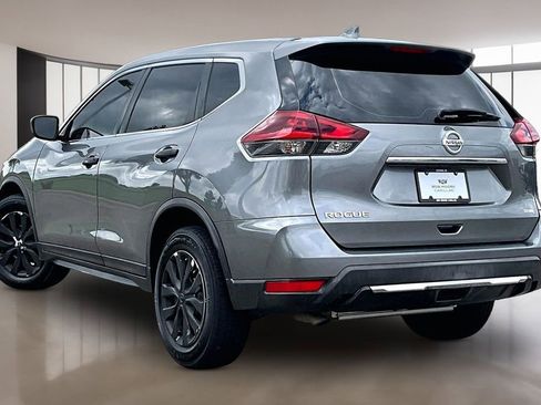 Used 2019 Nissan Rogue S FWD image 12