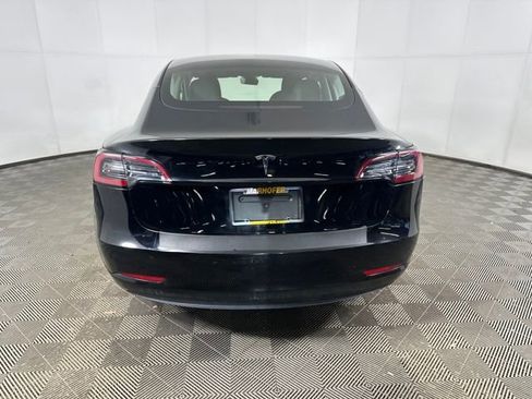 Used 2023 Tesla Model 3 Standard Range image 4