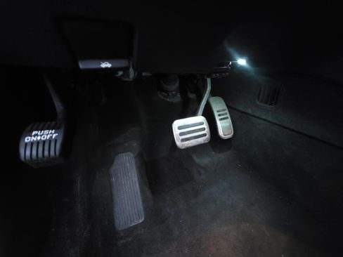 Used 2014 Ford Taurus SHO w/ Equipment Group 401A image 18