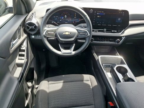 Used 2025 Chevrolet Equinox LT image 10