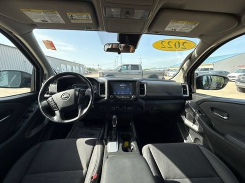 Used 2022 Nissan Frontier SV AWD/4WD image 22