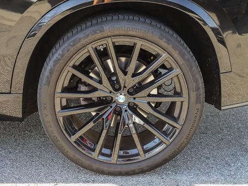 Used 2023 BMW X5 xDrive40i w/ M Sport Package image 11