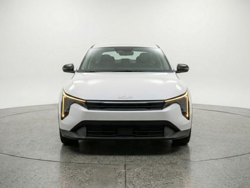 Used 2025 Kia K4 LXS image 2
