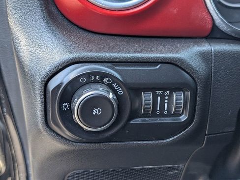 Used 2018 Jeep Wrangler Unlimited Rubicon w/ Steel Bumper Group image 29