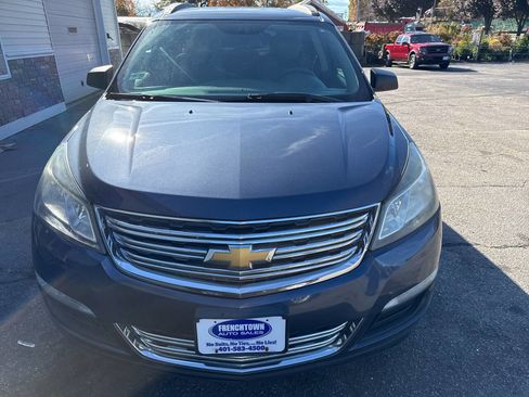Used 2013 Chevrolet Traverse LS image 19