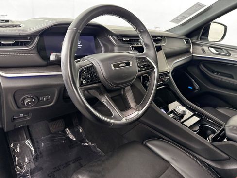 Used 2021 Jeep Grand Cherokee L Overland w/ Luxury Tech Group IV AWD/4WD image 4