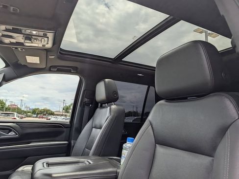 Used 2022 Chevrolet Tahoe Z71 w/ Luxury Package AWD/4WD image 24
