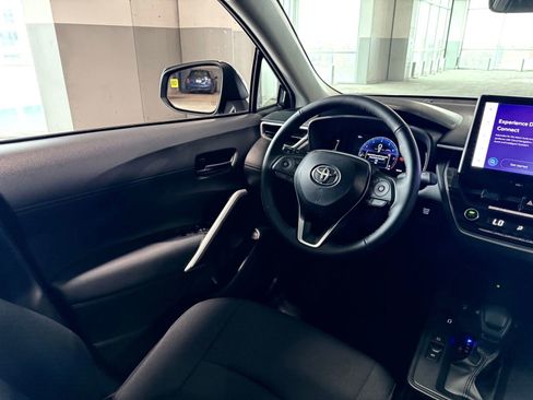 New 2026 Toyota Corolla Cross LE AWD/4WD image 36