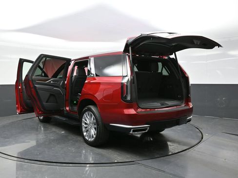 Certified 2024 Cadillac Escalade Premium Luxury image 38