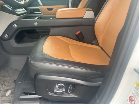 Used 2023 Land Rover Defender 130 X-Dynamic SE image 8