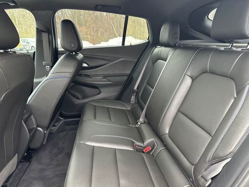 Used 2025 Buick Envista Sport Touring w/ Convenience I Package image 20