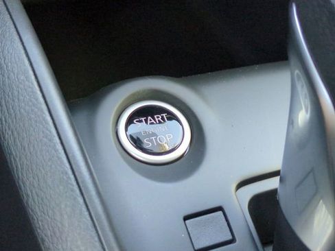 New 2025 Nissan Kicks Play S image 25