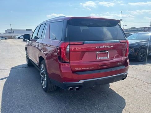 Certified 2025 GMC Yukon Denali Ultimate AWD/4WD image 8