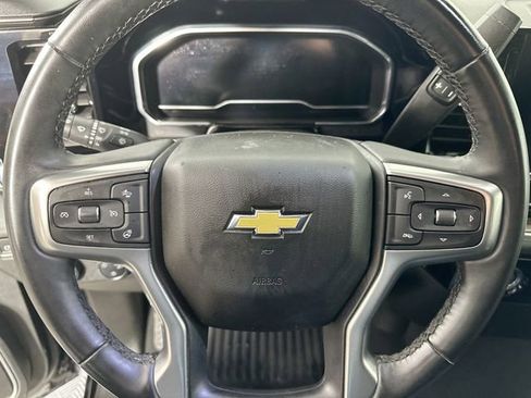 Used 2024 Chevrolet Silverado 1500 LT image 18