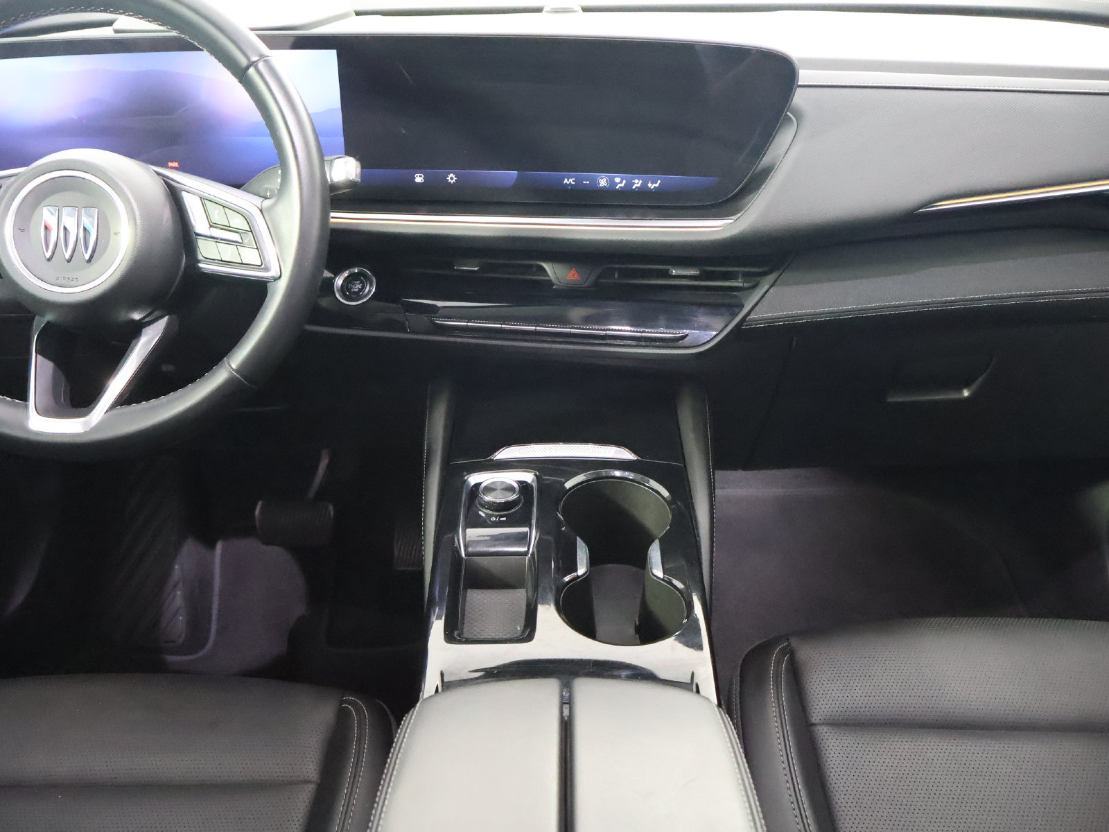 Used 2024 Buick Envision Preferred AWD/4WD image 29