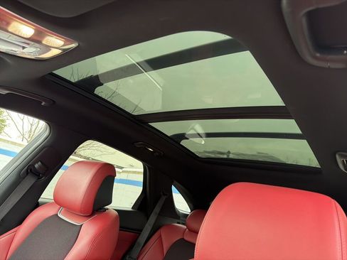 Used 2025 Genesis GV70 3.5T Sport image 11