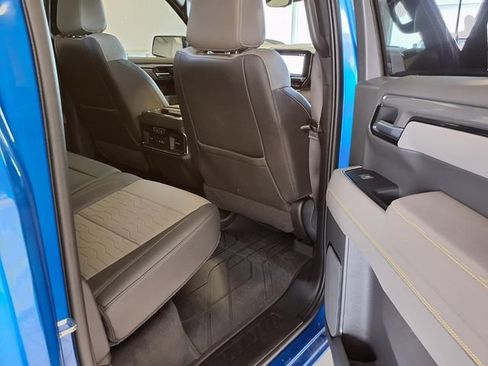 Used 2022 Chevrolet Silverado 1500 ZR2 w/ Technology Package AWD/4WD image 30