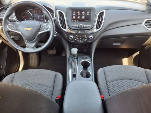 Used 2022 Chevrolet Equinox LT FWD image 9