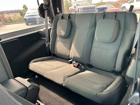 Used 2025 Jeep Wrangler Sport image 38