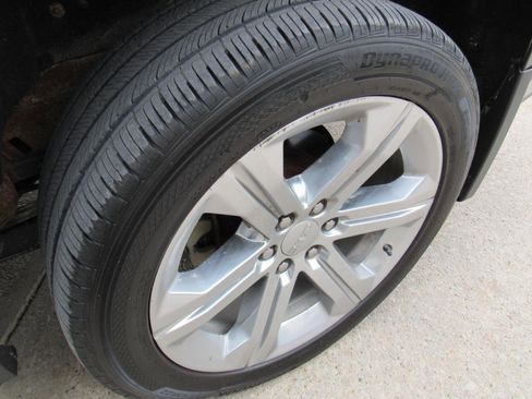 Used 2016 GMC Yukon XL SLE w/ Convenience Package image 40