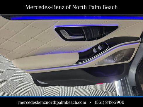 Used 2024 Mercedes-Benz S 580e 4MATIC Sedan image 17