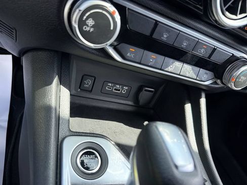 Used 2024 Nissan Sentra SV FWD image 20