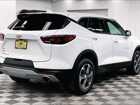 Used 2025 Chevrolet Blazer LT image 12