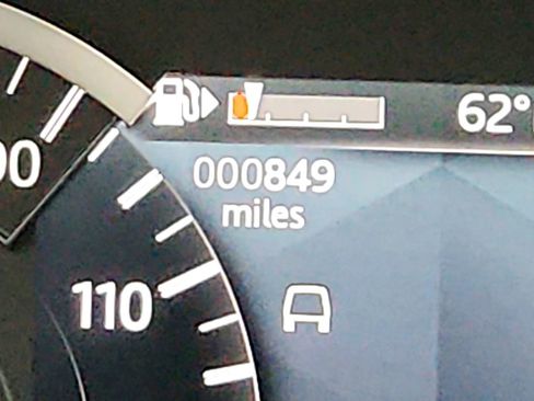 Used 2023 Land Rover Discovery Sport SE image 17