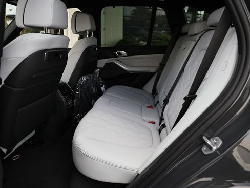 New 2026 BMW X5 xDrive50e w/ Executive Package AWD/4WD image 27