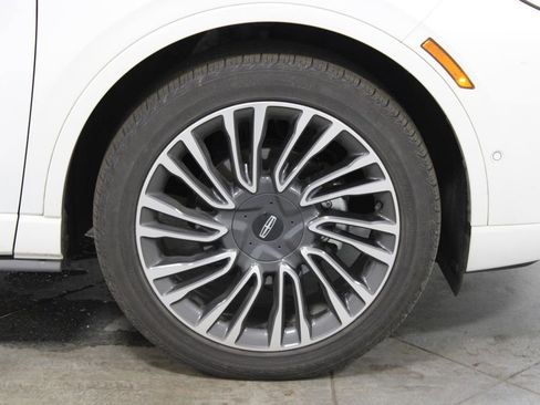 Used 2020 Lincoln Corsair Reserve w/ Equipment Group 202A image 12