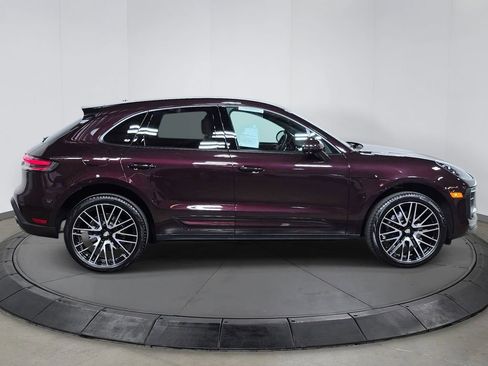 Used 2025 Porsche Macan AWD/4WD image 8