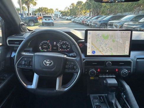 Used 2025 Toyota 4Runner TRD Off-Road Premium image 16