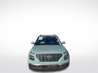 Used 2026 Hyundai Venue SEL FWD video 3