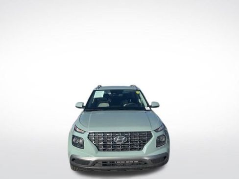 Used 2026 Hyundai Venue SEL FWD image 3