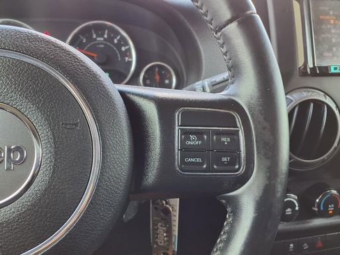 Used 2017 Jeep Wrangler Sport AWD/4WD image 26