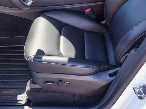 Used 2023 Tesla Model Y Long Range image 19