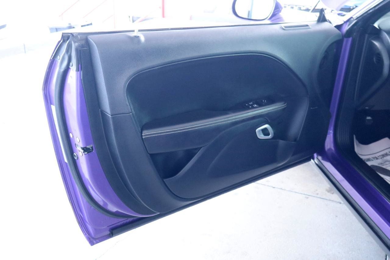 Used 2018 Dodge Challenger SRT w/ Technology Group RWD image 36