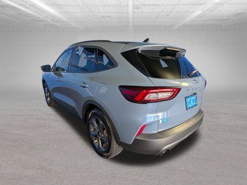 Used 2025 Ford Escape ST-Line FWD image 7