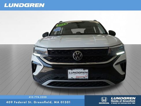 Used 2024 Volkswagen Taos S FWD image 2