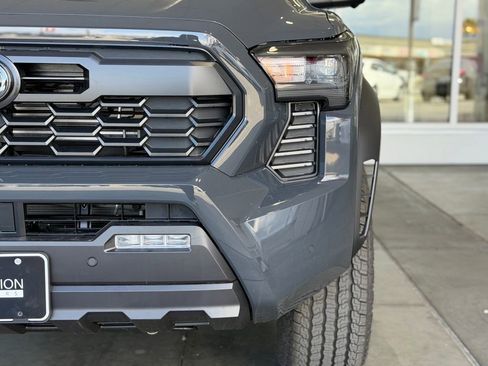 New 2026 Toyota Tacoma TRD Off-Road AWD/4WD image 5