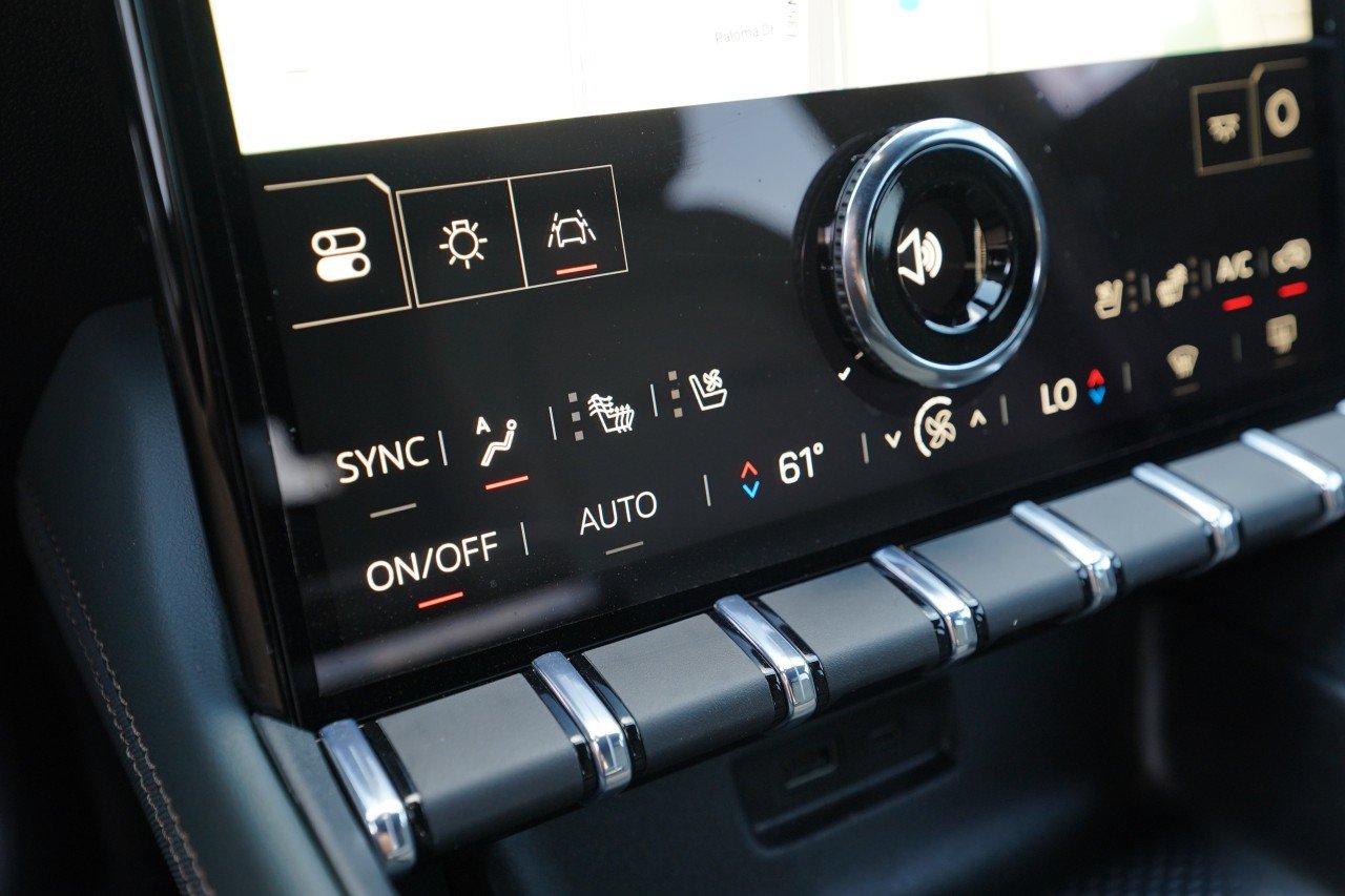 New 2026 GMC Terrain AT4 w/ Convenience Package III AWD/4WD image 30