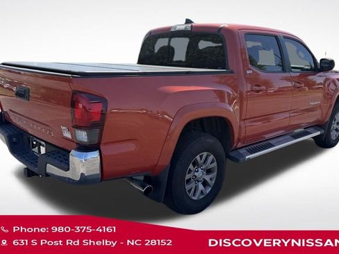 Used 2018 Toyota Tacoma SR5 image 3