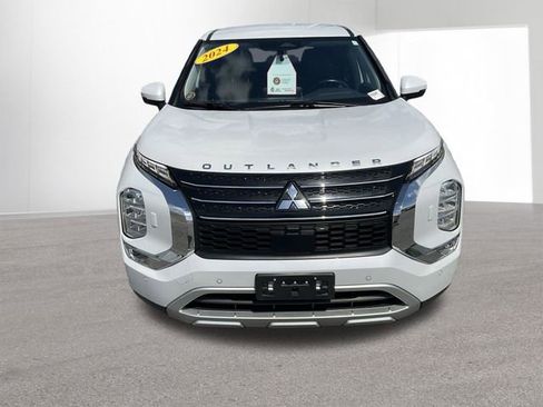 Used 2024 Mitsubishi Outlander SE AWD/4WD image 6