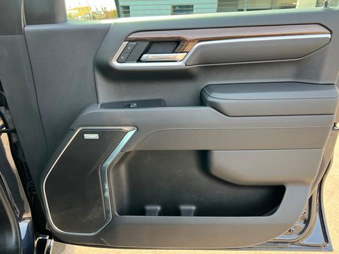 Certified 2022 Chevrolet Silverado 1500 RST w/ Convenience Package II image 23