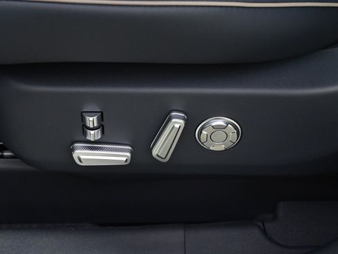 New 2026 Lincoln Nautilus Black Label image 14